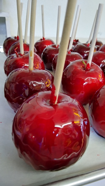 Candy Apples 3.jpg